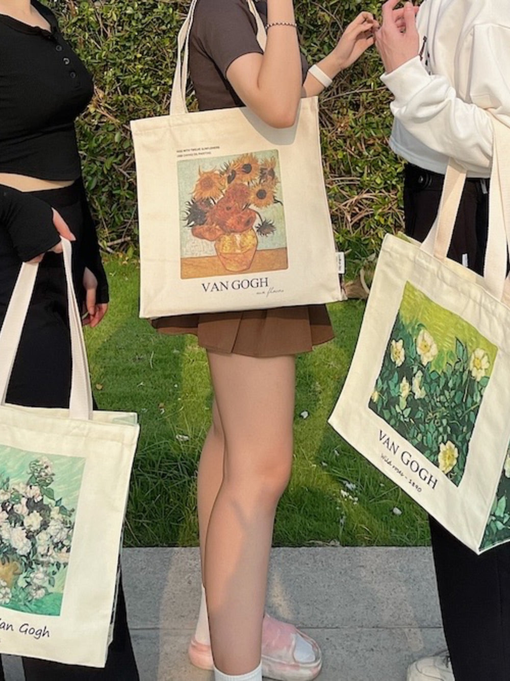 Van Gogh "Vase With Twelve Sunflowers" - Tote Bag