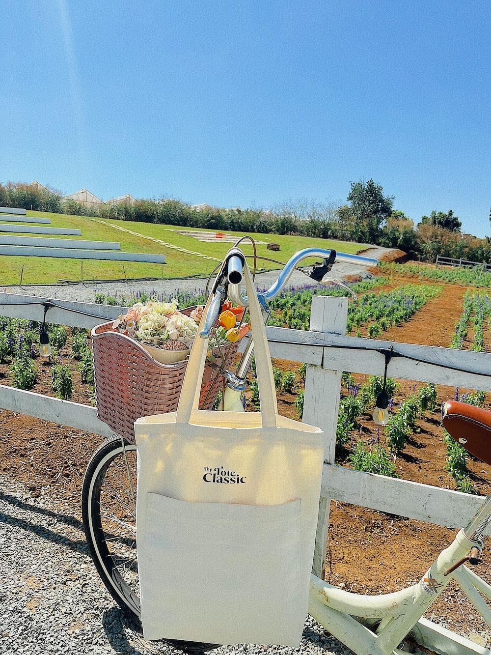 Classic tote clearance