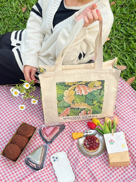 William Morris "Green Acanthus" - Tote Bag